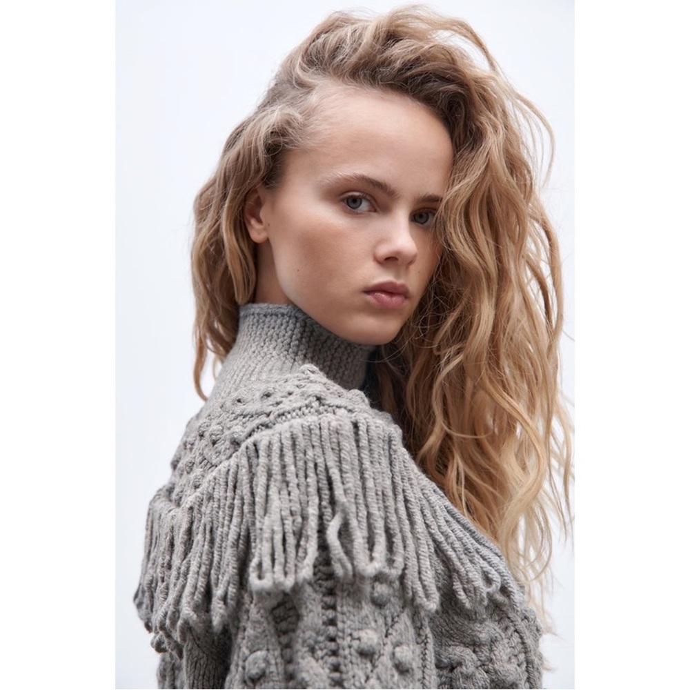Zara Gray Chunky Cable Knit Cropped Fringe Turtle High Neck Fall Sweater (Small) - Picture 5 of 6